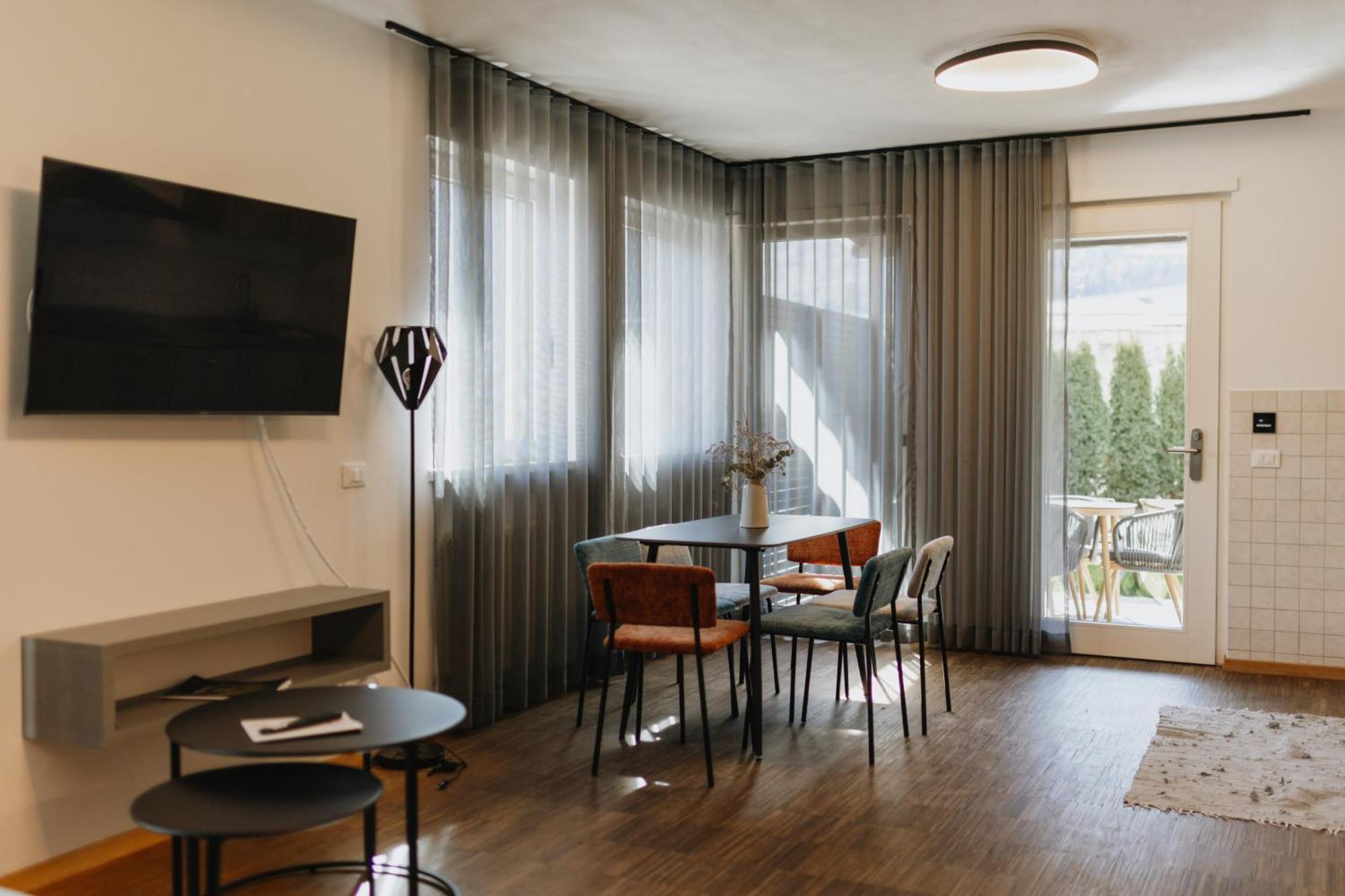 לאצ'ס Residence Montani מראה חיצוני תמונה